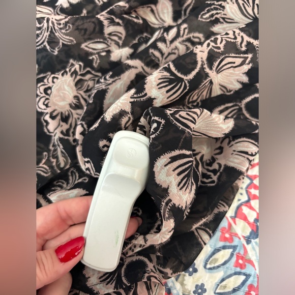 Sanctuary Ruffle Blouse Moment XL NWT - Picture 9 of 9